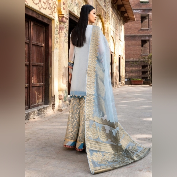 Pakistani Wedding Wear - Picture 2 of 4